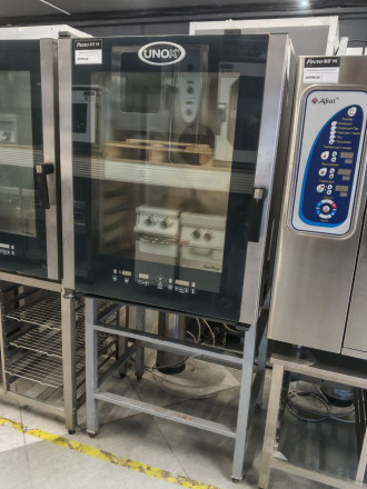 Пароконвектомат UNOX XVC 705 с подставкой